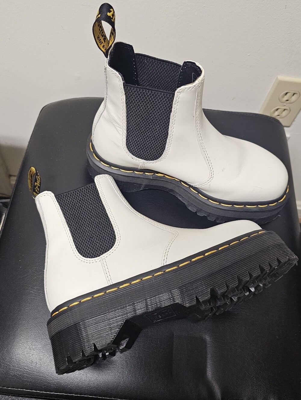 Dr. Martens 2976 Quad Platform White Chelsea Boots Size US 4 - Picture 7 of 12
